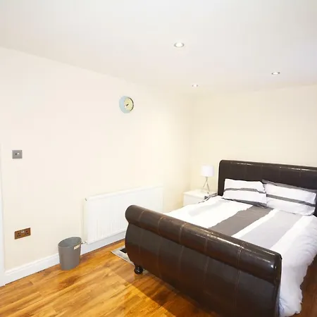 London Modern 4 Bedroom Apartment Exterior foto