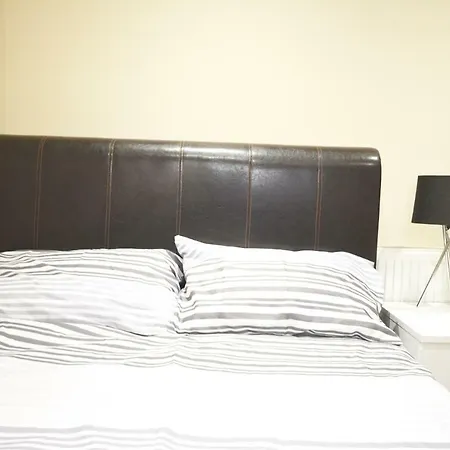 London Modern 4 Bedroom Apartment Exterior foto